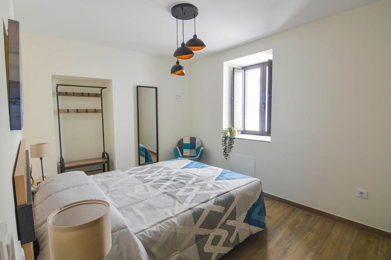 Apartamentos Turisticos Hornillo Caces 外观 照片