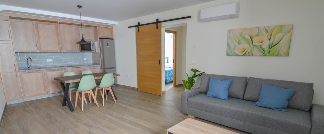 Apartamentos Turisticos Hornillo Caces 外观 照片
